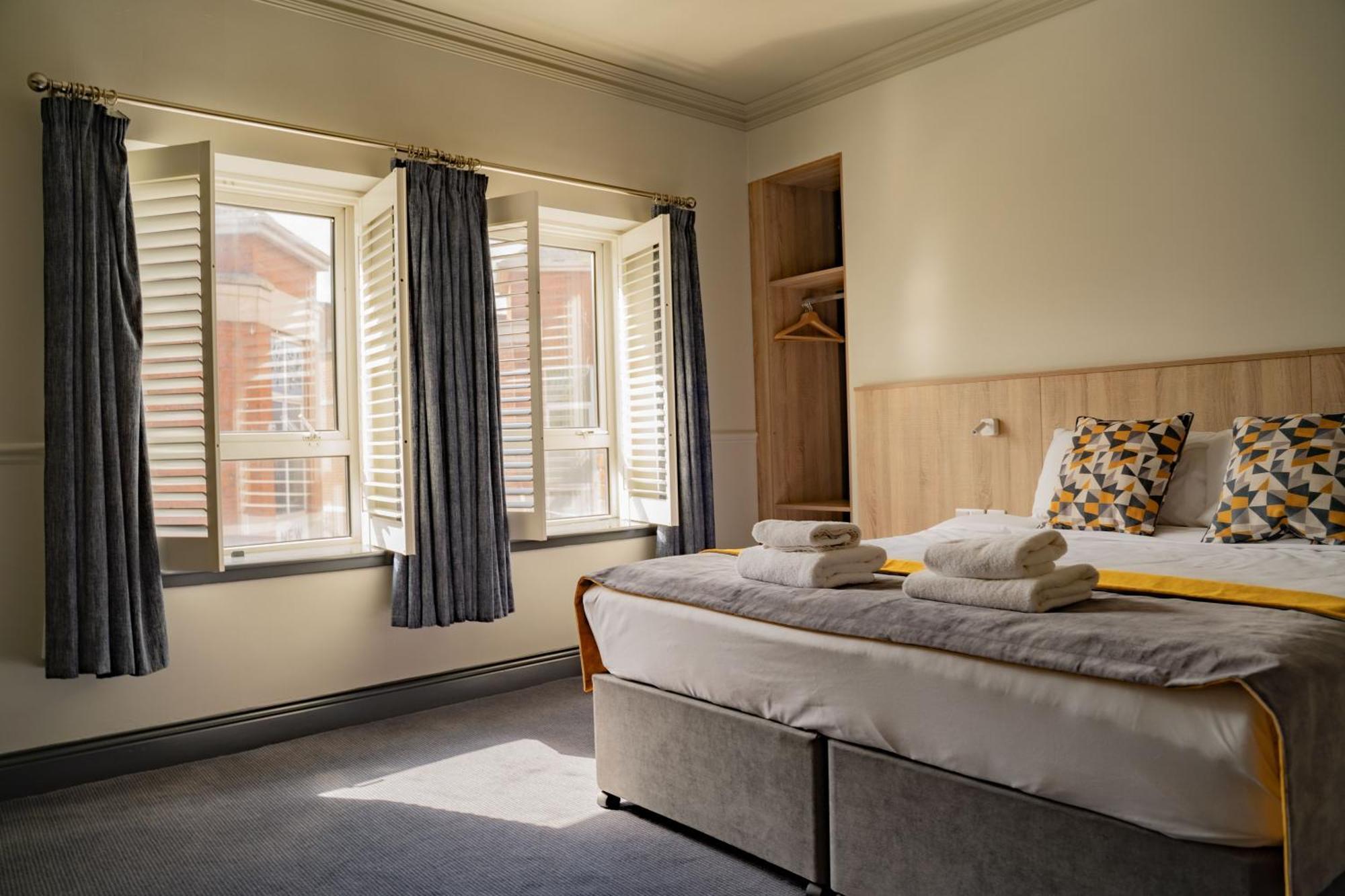 The Old Quarter Townhouse Hotell Limerick Junction Eksteriør bilde